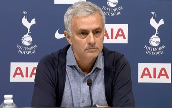 Mourinho destituido como entrenador del Tottenham