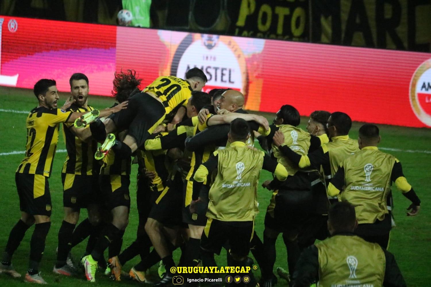 Peñarol semifinalista de Copa Sudamericana