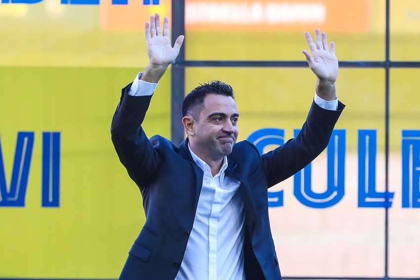 Xavi fue presentado en Barcelona