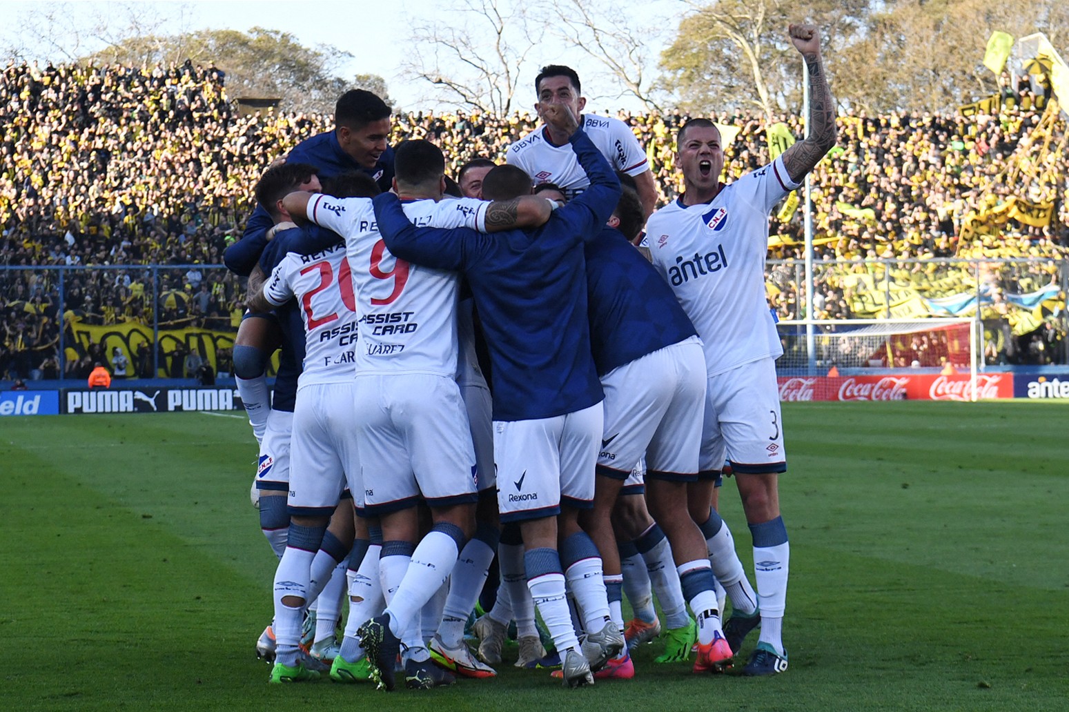 Nacional se adueñó del Clásico